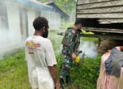 Cegah Penyakit, Satgas Yonif 131/BRS Lakukan Fogging Rumah Warga di Perbatasan Papua