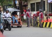JUMAT BERKAH, POLRES PANGKEP BAGIKAN MAKANAN KEPADA PENGGUNA JALAN DALAM RANGKA HARI BHAYANGKARA KE-79