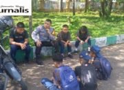 Cegah Kenakalan Remaja, Bhabinkamtibmas Polsek Pangkajene Sambangi Pelajar Berkumpul di Sekitar Masjid Agung
