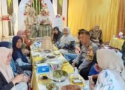 Bhabinkamtibmas Polsek Balocci Sambangi Warga yang Menggelar Hajatan Pernikahan di Kampung Bangkesakiang.