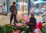 Patroli Dialogis di Pasar Bonto-bonto, Bhabinkamtibmas Polres Ma’rang Dekatkan Diri dengan Warga dan Jaga Kamtibmas