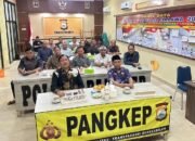 Kapolsek Bungoro Hadiri Nobar Wayang Kulit, Polri Lestarikan Budaya di Hari Bhayangkara ke-79