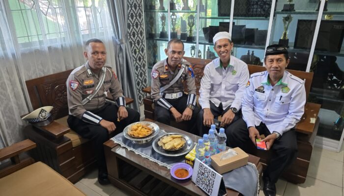 Polantas Menyapa Pelajar, Satlantas Polres  Pangkep Ajak Generasi Muda Jadi Pelopor Tertib Lalu Lintas