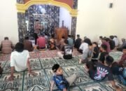 Usai Salat Jumat, Bhabinkamtibmas Desa Bulu Tellue Ajak Jamaah Jaga Kamtibmas dan Waspadai Gangguan Keamanan