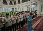 POLRES PANGKEP LAKSANAKAN SHALAT GHAIB DAN DO’A BERSAMA UNTUK ALMARHUM AFFAN KURNIAWAN