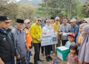 Bupati dan Wabup Barru Tinjau Lokasi Kebakaran di Mallusetasi, Serahkan Bantuan Kemanusiaan