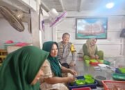 Bhabinkamtibmas Minasatene Sambangi Ibu-Ibu, Ajak Jaga Kamtibmas dan Awasi Pergaulan Anak