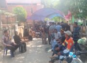 Bhabinkamtibmas Polsek Pangkajene Tunjukkan Empati, Melayat ke Rumah Duka Warga