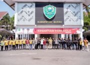 Wabup Barru Lepas Tim PSSI ASKAB Barru ke Turnamen Piala Gubernur Sulsel 2025
