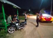 DENGAN PATROLI BLUE LIGHT PERSONIL POLSEK LABAKKANG HIMBAU MASYARAKAT UNTUK MENJAGA SITUASI KAMTIBMAS TETAP AMAN DAN KONDUSIF