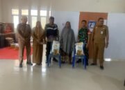 Bhabinkamtibmas Polsek Pangkajene Pantau Penyaluran Bantuan Pangan Beras dan Minyak Goreng di Kelurahan Mappasaile