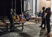 Sinergi TNI POLRI Babinsa Bhabinkamtibmas Patroli Malam Pantau Aktivitas Warga di Malam Tahun Baru.