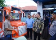 Bupati Pangkep Serahkan Beragam Bantuan dan Resmikan Mobil Wisata Mangrove di Desa Bulucindea