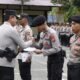 Apel Perdana di Polres Pangkep, Kapolda Sulsel Beri Penghargaan kepada Personel Operasi Kemanusiaan ATR 42-500