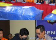 Biddokkes Polda Sulsel Serahkan 7 Jenazah Korban Pesawat ATR 42-500 kepada Keluarga