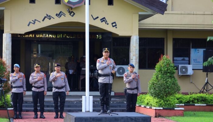 Kapolda Sulsel Pimpin Apel Bersama Personel Polres Maros, Tekankan Profesionalisme dan Dukungan Kebijakan Kapolri