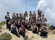 Polres Pangkep Gelar Bakti ATR, Bersihkan Jalur Pendakian Gunung Bulusaraung dan Lingkungan Desa Tompobulu