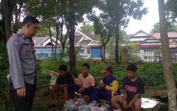 Bhabinkamtibmas Polsek Pangkajene Laksanakan Kegiatan Patroli Dialogis diwilayah Binaan