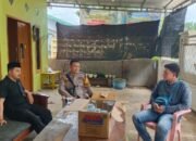 Bhabinkamtibmas Kel. Pabundukang Melayat ke Rumah Duka Korban Laka Lantas di Kamp. Camba Towa Kel. Pabundukang Kec. Pangkajene Kab. Pangkep