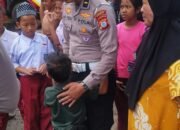 Di Tengah Duka Kebakaran, Personil Polres Pangkep Beri Pelukan sebagai Dukungan Moril kepada Anak Korban