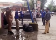 Bhabinkamtibmas Polsek Pangkajene Koordinasi dengan Dishub Terkait Tiang CCTV Miring di Tumampua