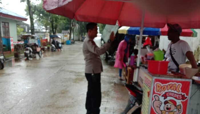 Patroli Kanit Samapta Polsek Pangkajene guna menghimbau warga agar bersama sama memelihara kamtibmas