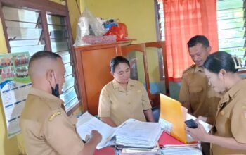 Perkuat Tata Kelola Kearsipan DISARPUS Sikka Lakukan Pendampingan Pengelolaan Arsip di Desa Paubekor, Kecamatan Koting