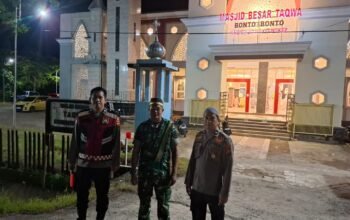Soliditas Polsek Ma’rang dan Koramil 1421-05 Amankan Tarawih di Masjid Besar Taqwa