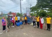Sinergitas TNI–Polri dan Pemerintah Kelurahan, Kerja Bakti Bersihkan Sampah di Pasar Tradisional Bonto-Bonto