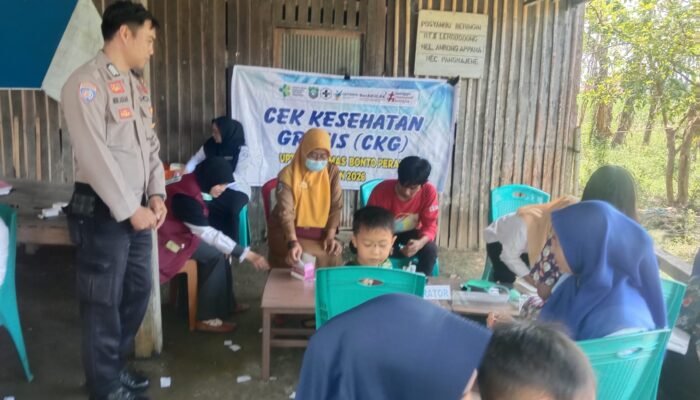 Bhabinkamtibmas, Memantau Kegiatan Cek Kesehatan Gratis (CKG) di Kel. Anrong Appaka Kec. Pangkajene