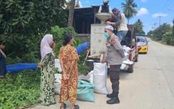 Turun ke Kampung, Personel Polsek Ma’rang Cek Harga Beras Saat Patroli Dialogis