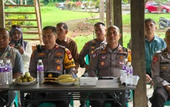 Kapolri Pimpin Zoom Meeting Monitoring Sitkamtibmas Terkini dalam Pelaksanaan Operasi Ketupat 2026, Jajaran Kepolisian Seluruh Indonesia.