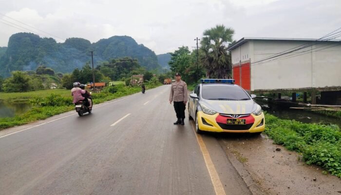 Patroli Back Bone Polsek Balocci Antisipasi Balapan Liar di Jalan Poros Tonasa – Quari