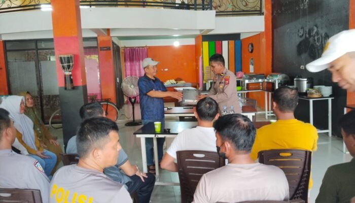 Penghargaan untuk Kapolsek Tondong Tallasa Jelang Purnabakti