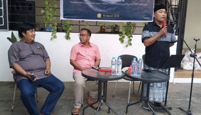 Harmoni Insan Pers Pinrang Kolaborasi PWI-IWO Warnai Ramadhan dengan Kepedulian