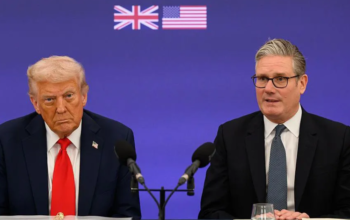 Ketegangan Memuncak: Trump Tolak Bantuan Kapal Induk Inggris dan Sindir PM Starmer