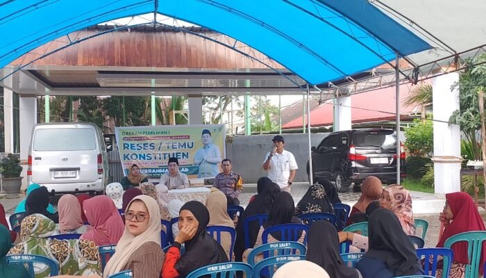 Bhabinkamtibmas Polsek Pangkajene Kawal Kegiatan Reses Anggota DPRD Pangkep di Kelurahan Jagong