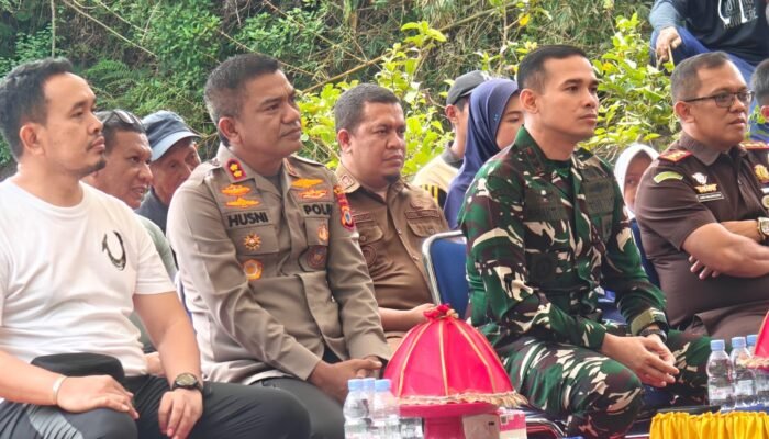 Bhabinkamtibmas Tompo Bulu Dukung Ground Breaking Jembatan Perintis Garuda Tahap III