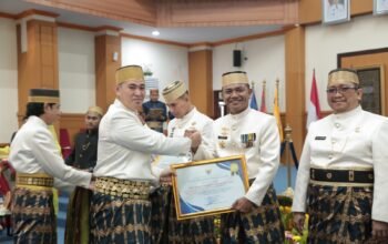 Kapolres Pangkep Terima Penghargaan di Puncak HUT ke-66 Kabupaten Pangkep, Tekankan Sinergitas Pembangunan