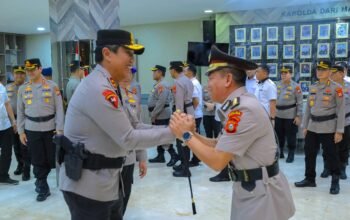 Kapolda Sulsel Pimpin Upacara Penyerahan Jabatan Karolog Polda Sulsel dalam Rangka Purna Tugas