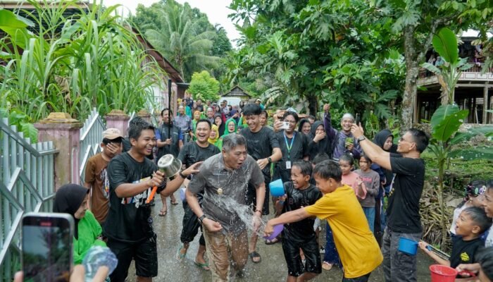 Wabup Barru Hadiri Pesta Panen Paenge Ma’jimpo-jimpo, Serahkan Sertifikat WBTb dan Dorong Jadi Ikon Wisata Budaya