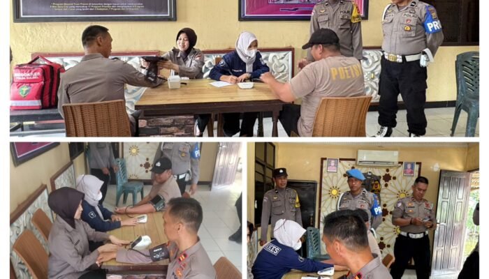 Pastikan Kondisi Prima, Personel Polsek Segeri Ikuti Pemeriksaan Kesehatan oleh Bidokkes Polres Pangkep