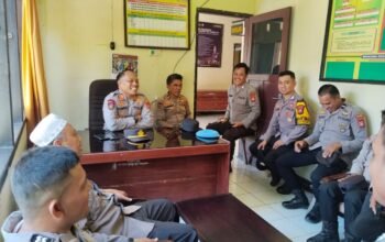 Jaga Disiplin dan Pelayanan Prima, Kapolsek Tondong Tallasa Pimpin Anev Bulanan Personel