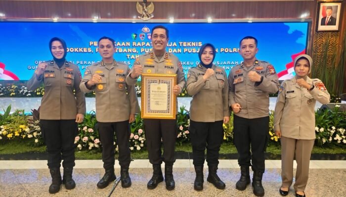 Kapolda Sulsel terima Penghargaan IKPA T.A 2025 Peringkat I dari Kapolri, wujud komitmen pengelolaan anggaran yang profesional dan akuntabel