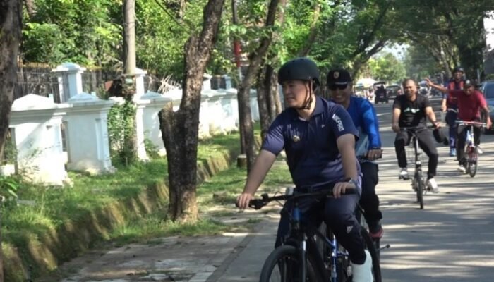 Dukung Bike to Work, Bupati Pangkep Kayuh Sepeda ke Kantor Bersama Jajaran ASN