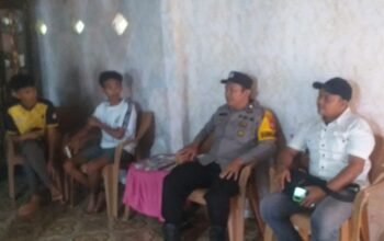 Bhabinkamtibmas dan Seklur Bonto Perak Sambangi Warga, Tangani Aduan Kasus Pinjol