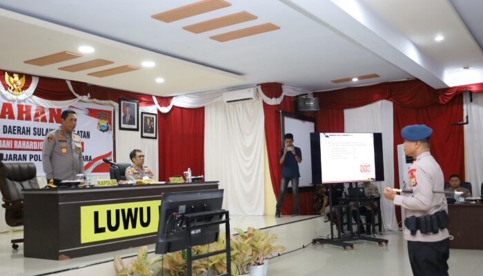 Kapolda Sulsel Berikan Pengarahan kepada Personel Polres Luwu Utara, Tekankan Profesionalitas dan Disiplin Anggota