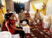 Amankan Pesta Pernikahan di Sibatua, Bhabinkamtibmas Pangkajene Pastikan Acara Berlangsung Kondusif