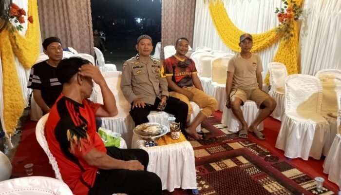 Amankan Pesta Pernikahan di Sibatua, Bhabinkamtibmas Pangkajene Pastikan Acara Berlangsung Kondusif