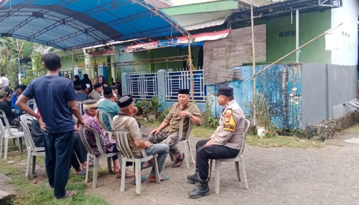 Bhabinkamtibmas Melayat, Beri Dukungan Langsung ke Keluarga Warga Binaan yang Berduka
